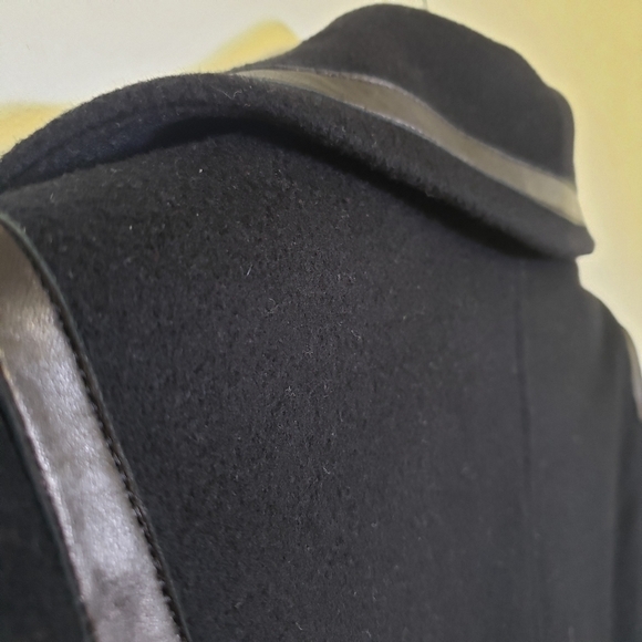 Tara Jarmon 36 Wool/Cashmere* Trench Coat Black Contrasting Faux Leather Trim - Picture 16 of 16